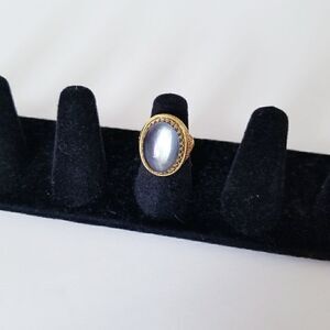 Vintage Oval chalcedony ring